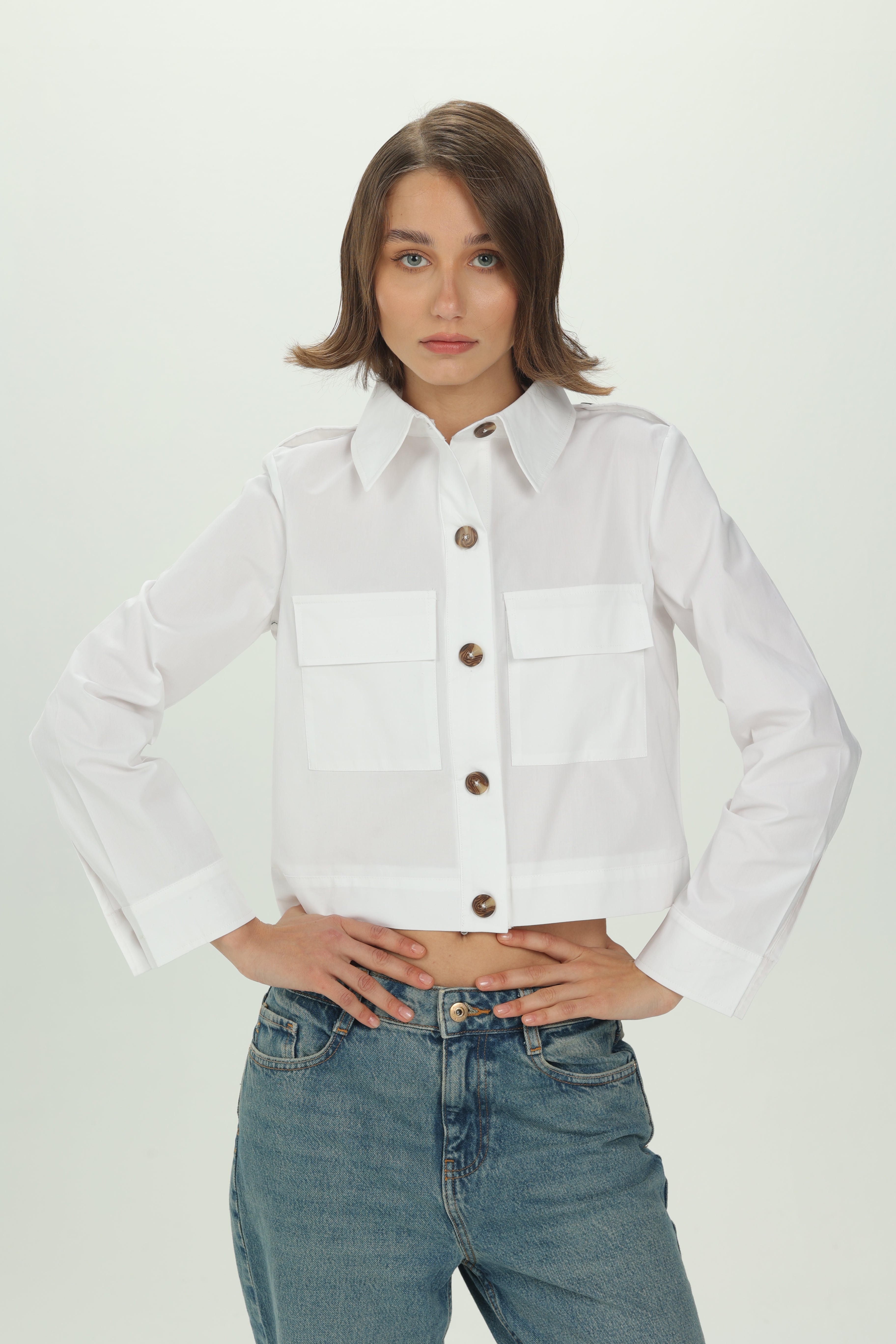 White Structured Pocket Crop Shirt
