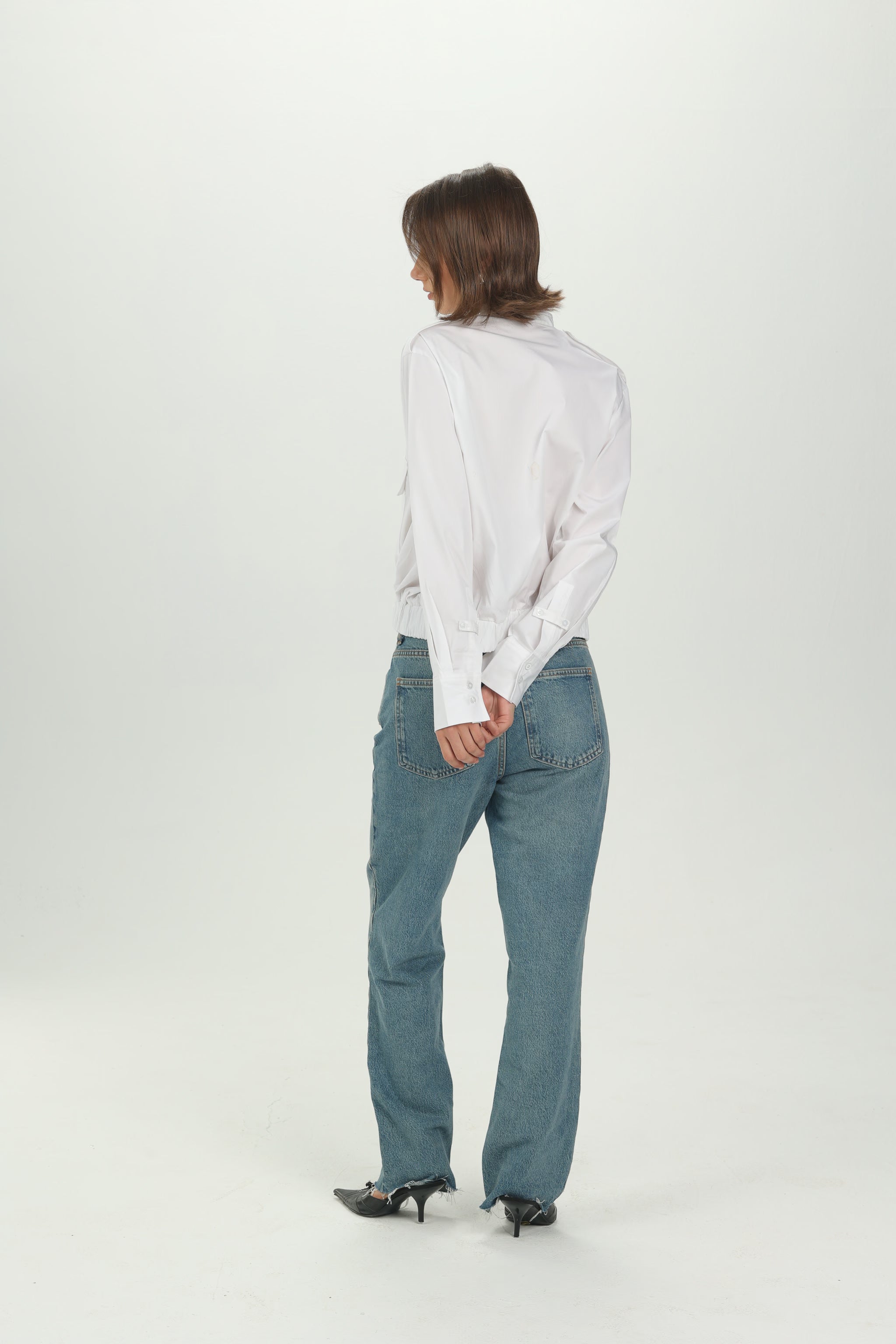 White Folded Collar Shirt with Elastic Hem
