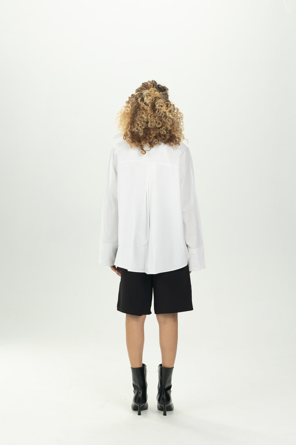 White High Collar Asymmetric Shirt